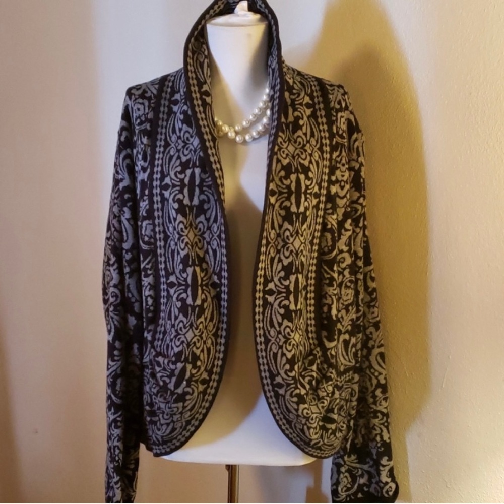 Damask ornate black and grey patterned cardigan